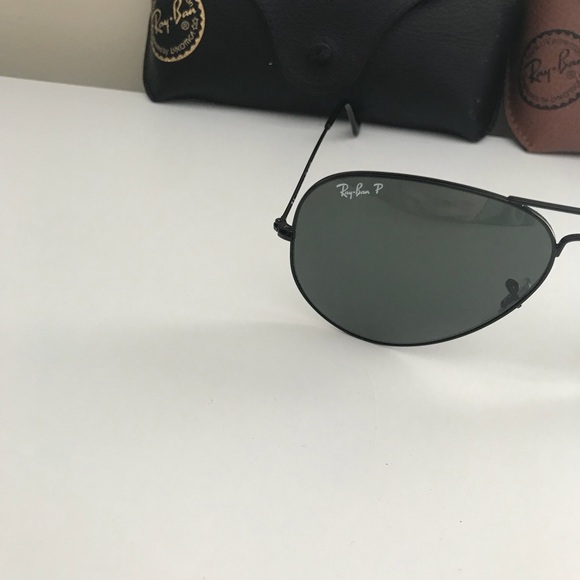 Polarized Black ray ban aviator sunglasses - Picture 3 of 6